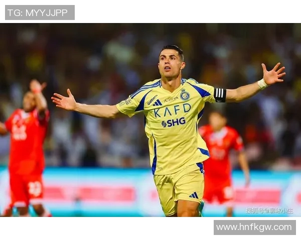 足球明星在比赛中使用的足球球款与技术分析探讨