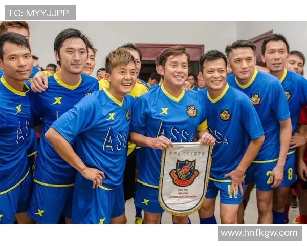 足球明星私下聚会打牌揭秘幕后趣事与友谊瞬间